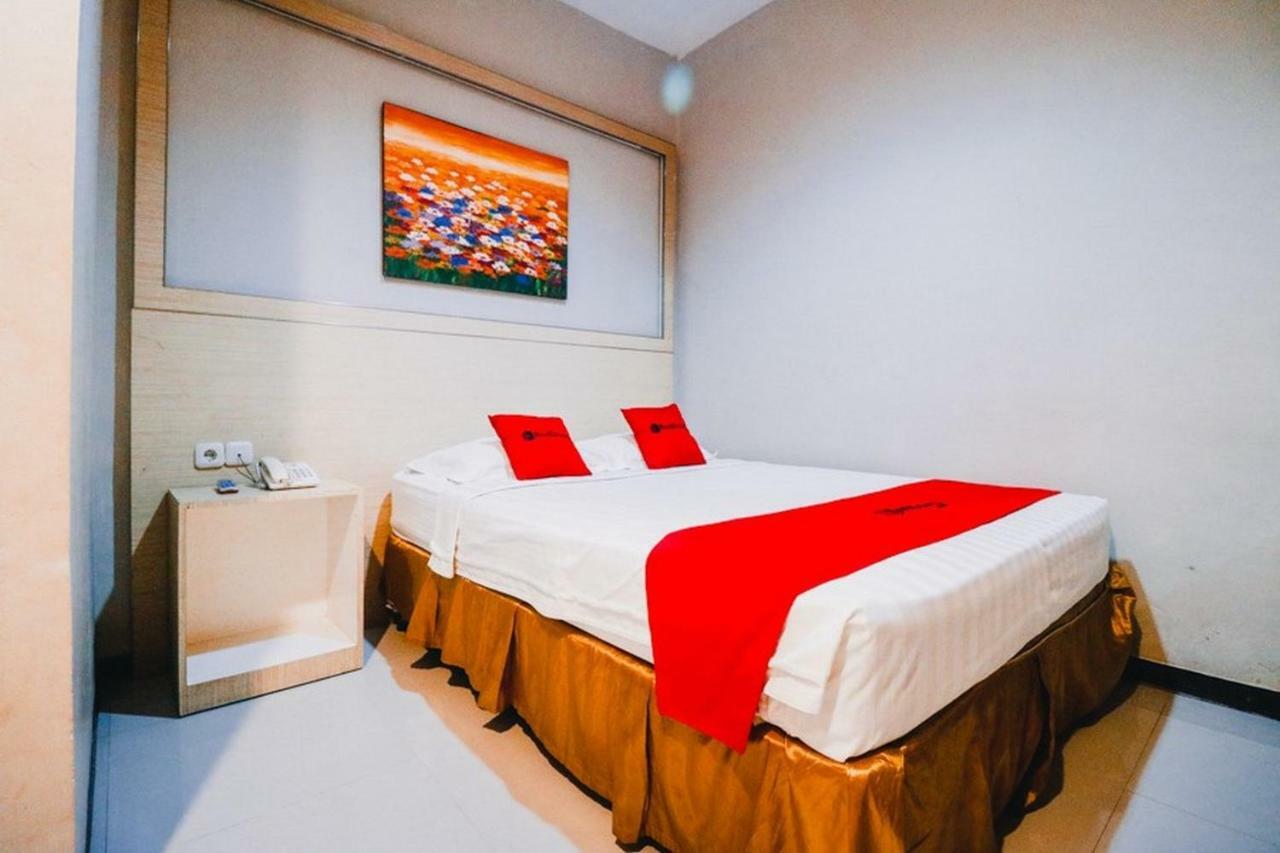Reddoorz Plus Near Sultan Hasanuddin Airport Makassar Exterior photo